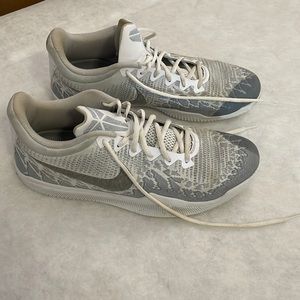 Kobe Nike VO1 used Basketball Shoes